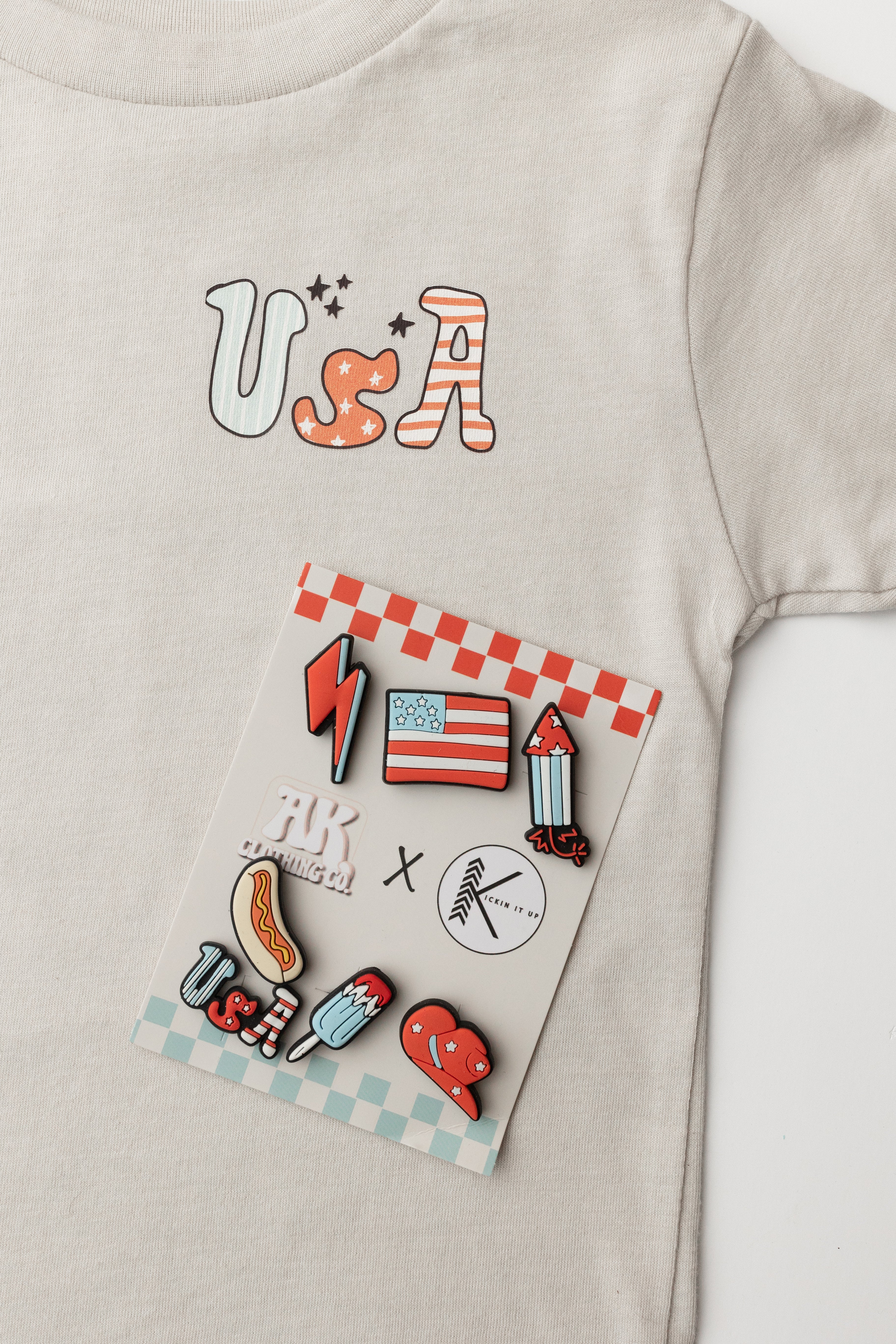 USA retro-AK Graphic tee